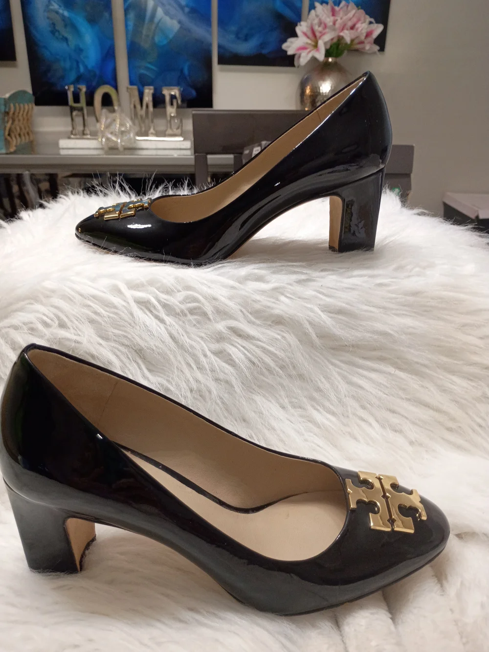 Tory Burch Black Patent Leather Block Heel Pumps with Gold Logo SZ 6M